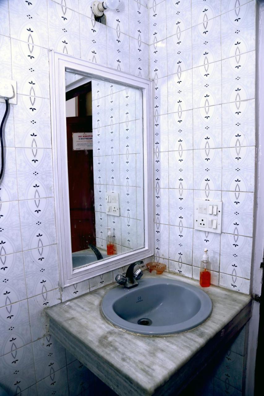 Batra Holiday Home - Couple Friendly Stays Delhi  Exterior photo