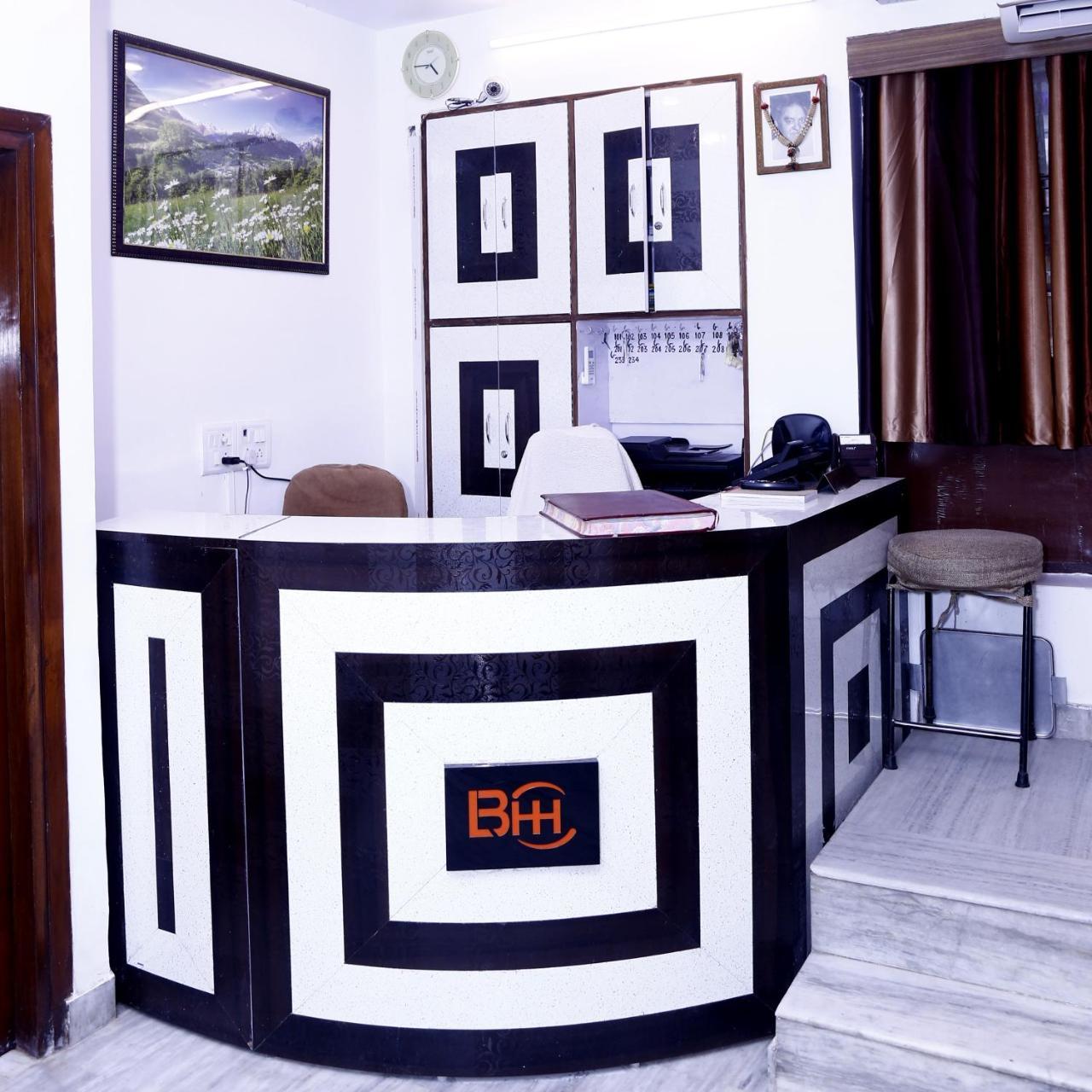 Batra Holiday Home - Couple Friendly Stays Delhi  Exterior photo