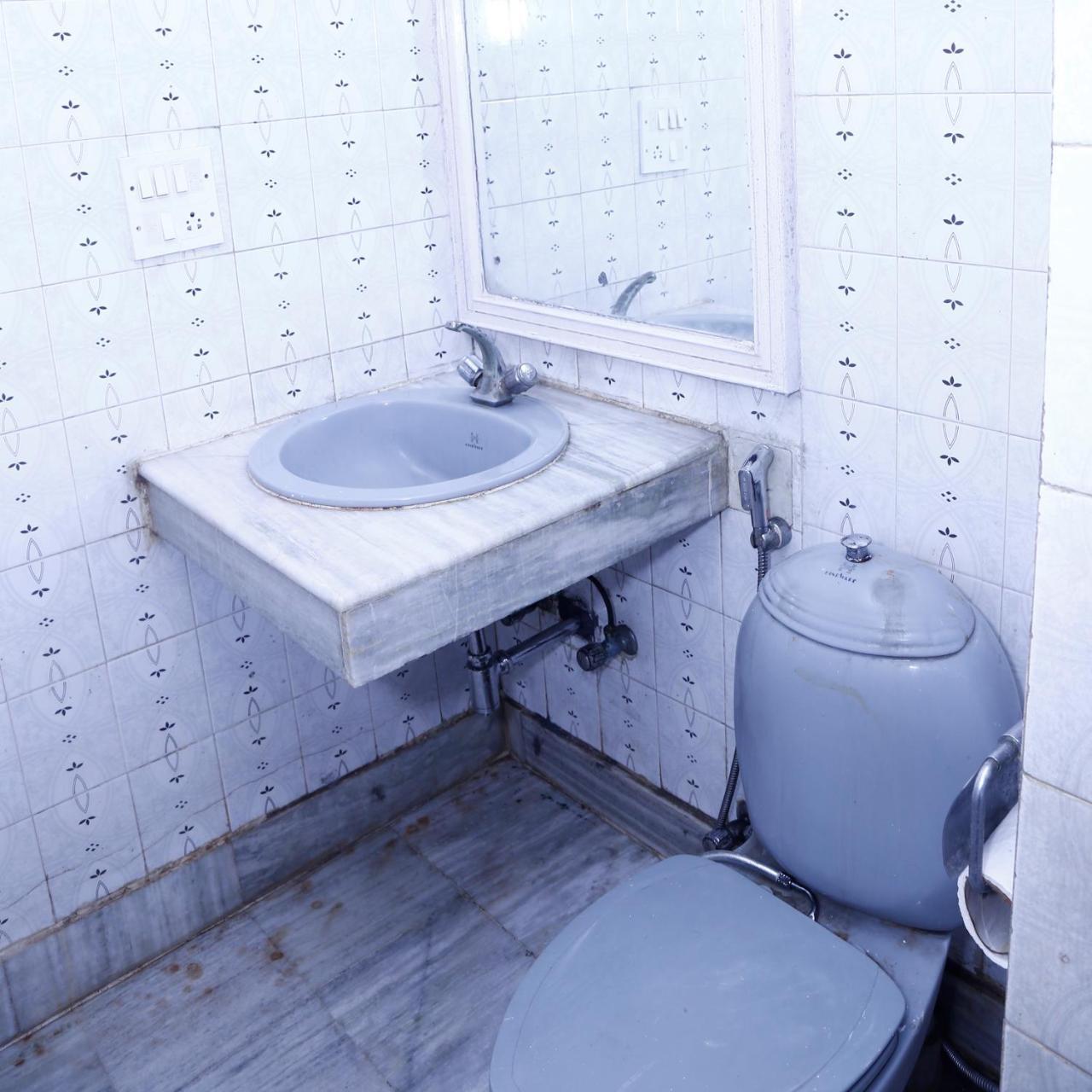 Batra Holiday Home - Couple Friendly Stays Delhi  Exterior photo
